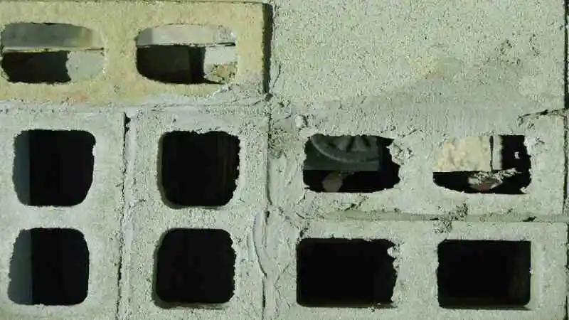 ব্লক ইট কী এবং এটি নির্মাণে কিভাবে ব্যবহার হয় তার উদাহরণ