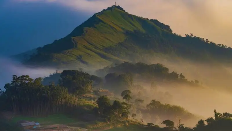 কেওক্রাডং পাহাড়ের উচ্চতা ও প্রাকৃতিক দৃশ্যের বিস্তারিত চিত্র