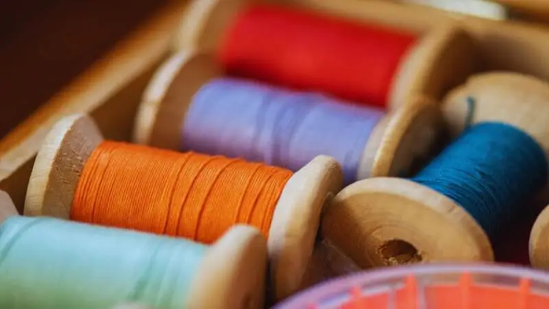 বস্ত্র শিল্পে সুতা কী এবং এর বিভিন্ন ব্যবহার ব্যাখ্যা