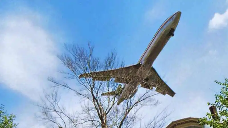 শব্দ দূষণের কারণ ও উৎস—যানবাহনের শব্দ, শিল্পকারখানা ও শহুরে পরিবেশের শব্দ বৃদ্ধি